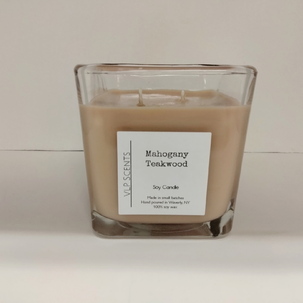 MAHOGANY TEAKWOOD SOY CANDLE